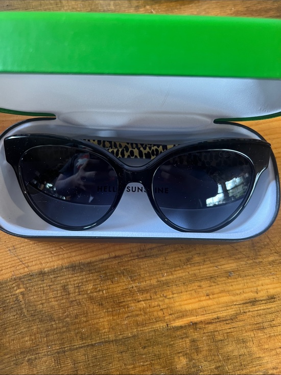 kate spade Aubriella  Black Cat-Eye Sunglasses with Leopard Temple main image 4